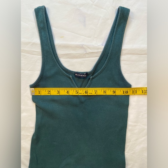Brandy Melville‎ green tank top o/s but very small - Picture 2 of 5